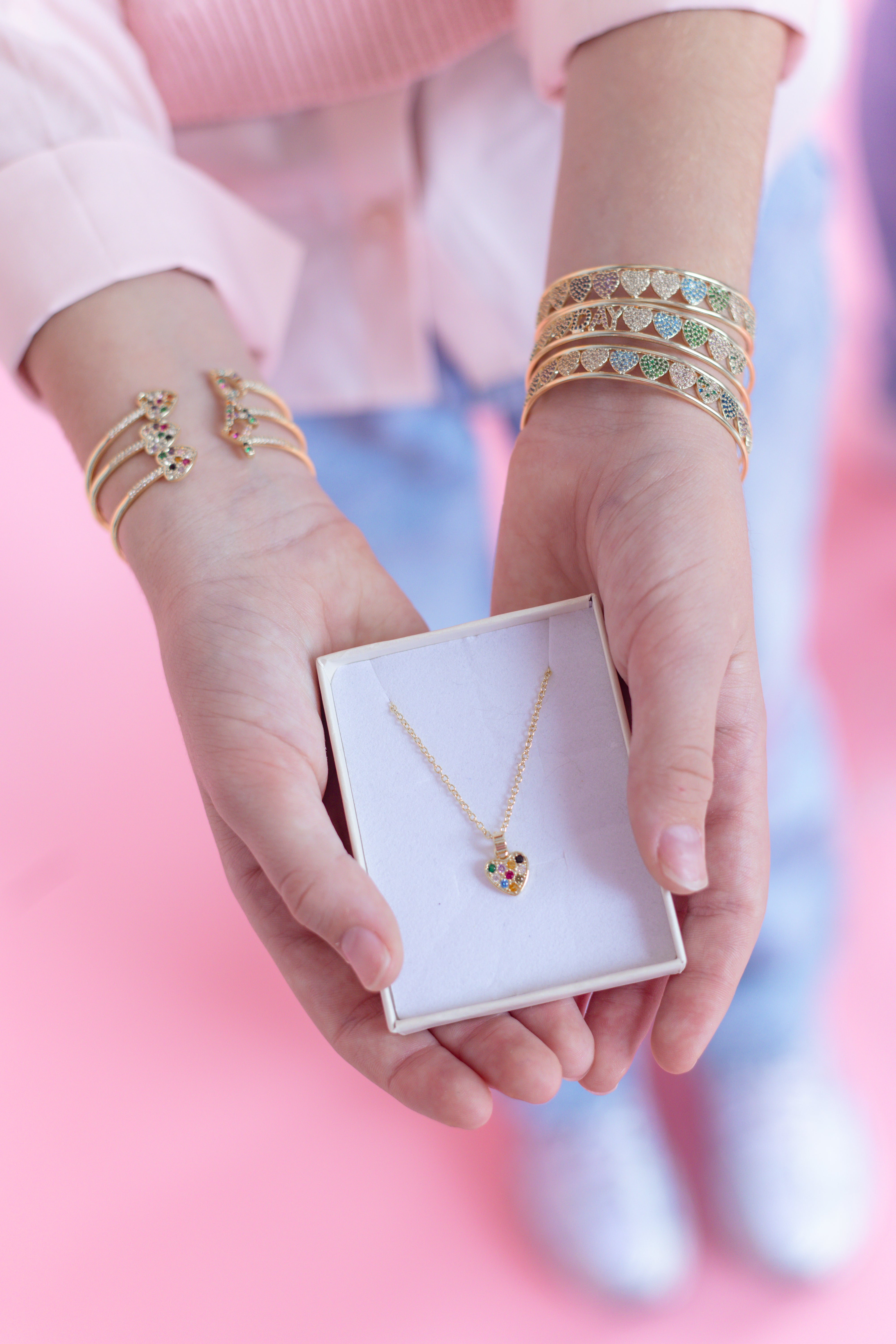 CUSTOMMADE Hearts Giftbox by Roqi & Day